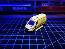 Lade das Bild in den Galerie-Viewer, RTW Transporter Spur TT 1:120
